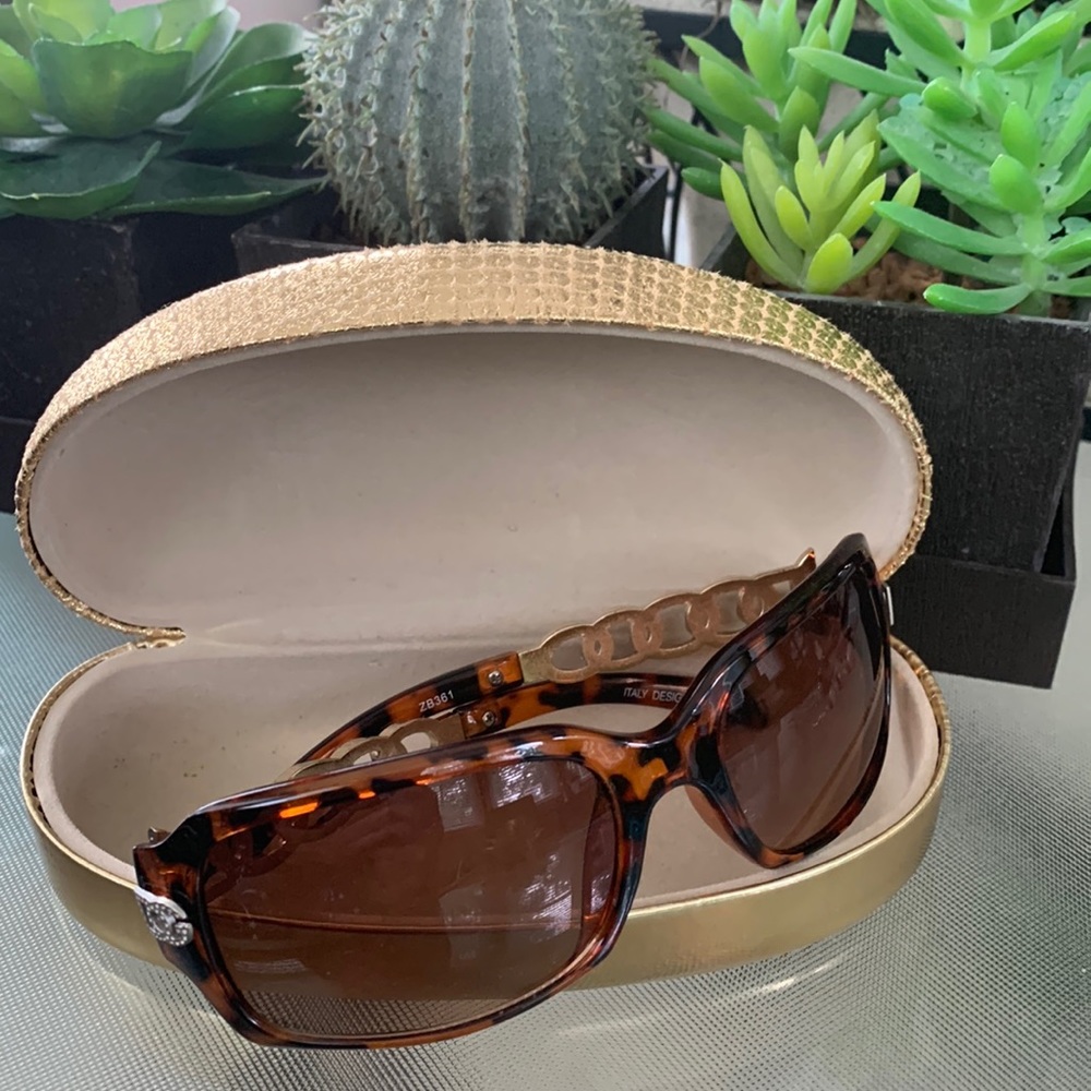 ✅FIRM PRICE✅DG Italy Design Sunglasses & Case
